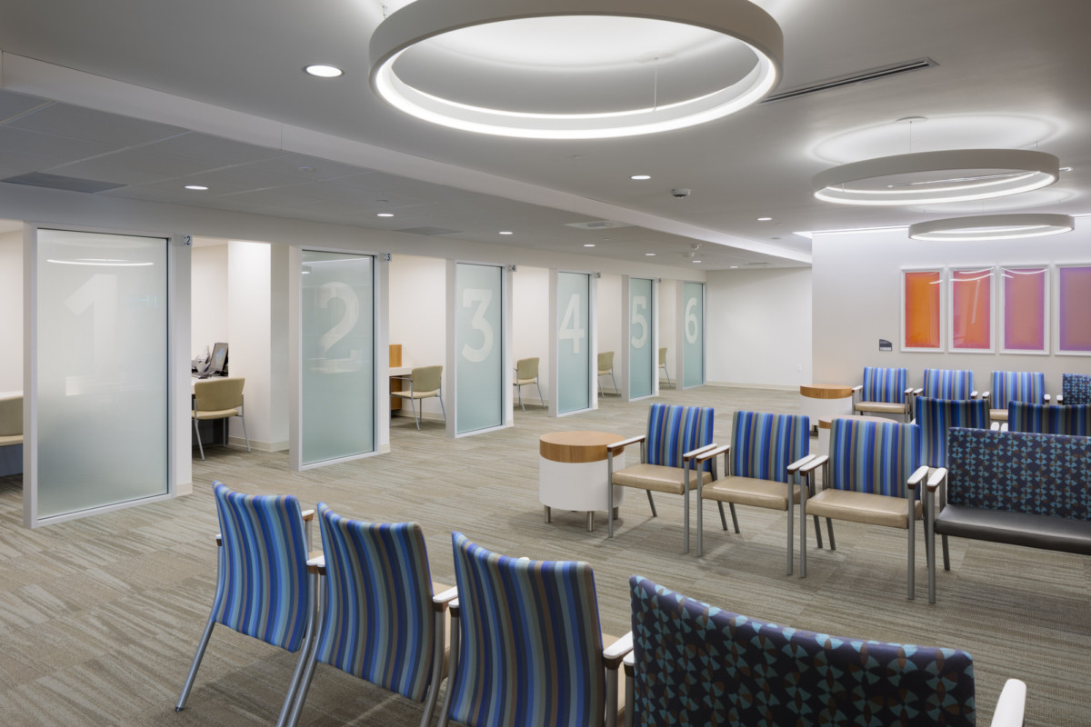 Summa Health Akron Campus West Tower | 曲线美学打造健康空间新典范-16