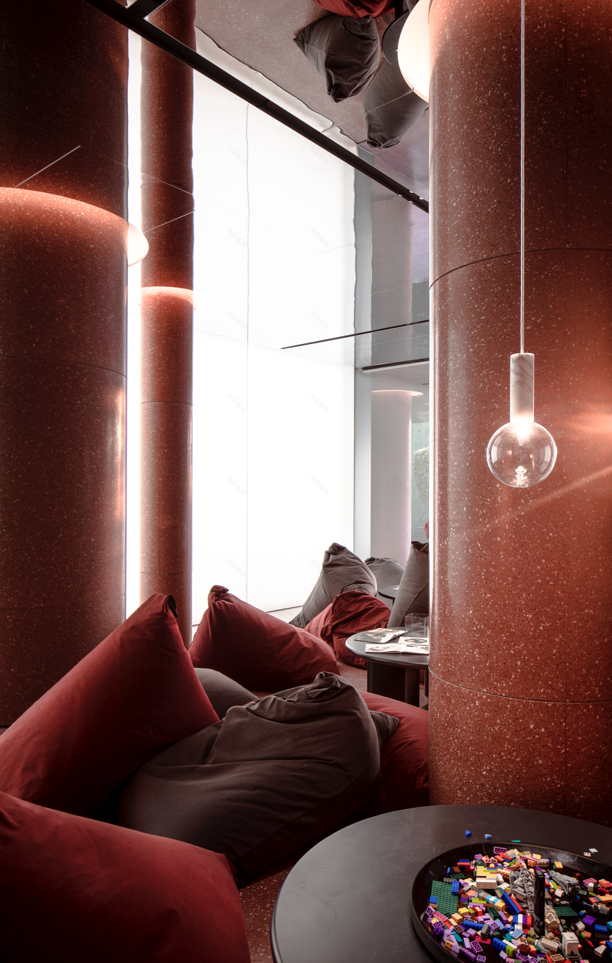 牛顿与月亮 Newton and the Moon-51