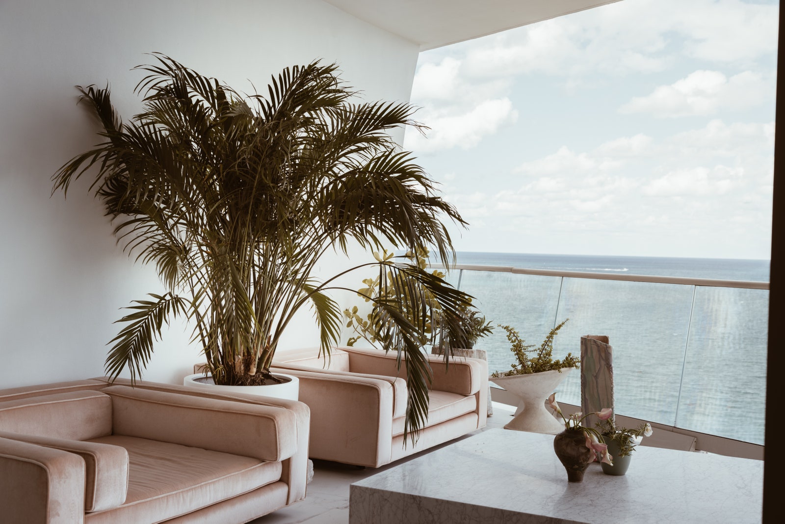 迈阿密 Herzog & de Meuron 建筑风格的豪华公寓,Tiffany Howell 打造梦幻室内设计-5