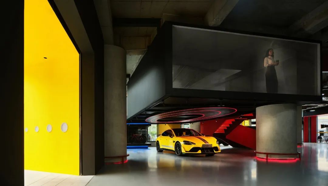 苏格设计丨3000㎡高街复古星火汽车展厅-0