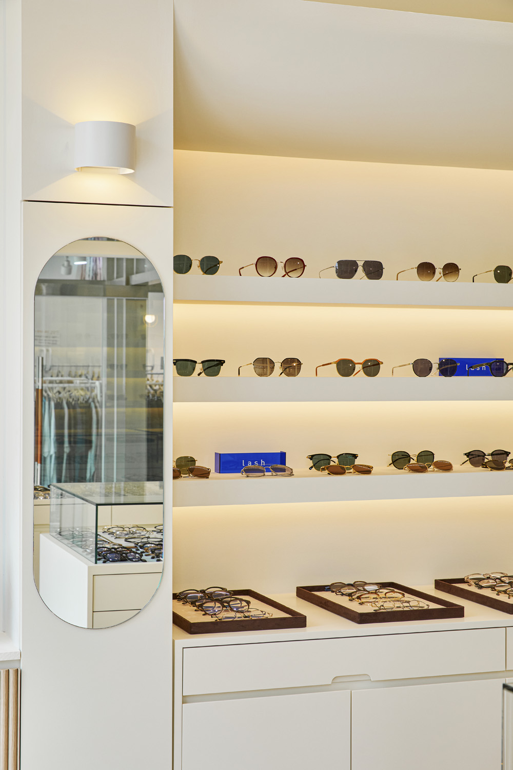 简约风格 14 坪眼镜店设计-12