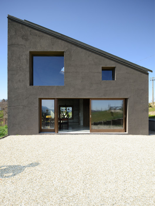 意大利山间度假屋,开放式空间与自然景观完美融合-7