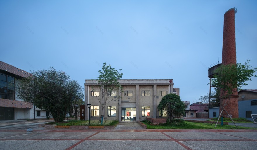 武汉梁友红坊艺术社区 UAO 办公室设计 | 旧厂房的现代新生-3