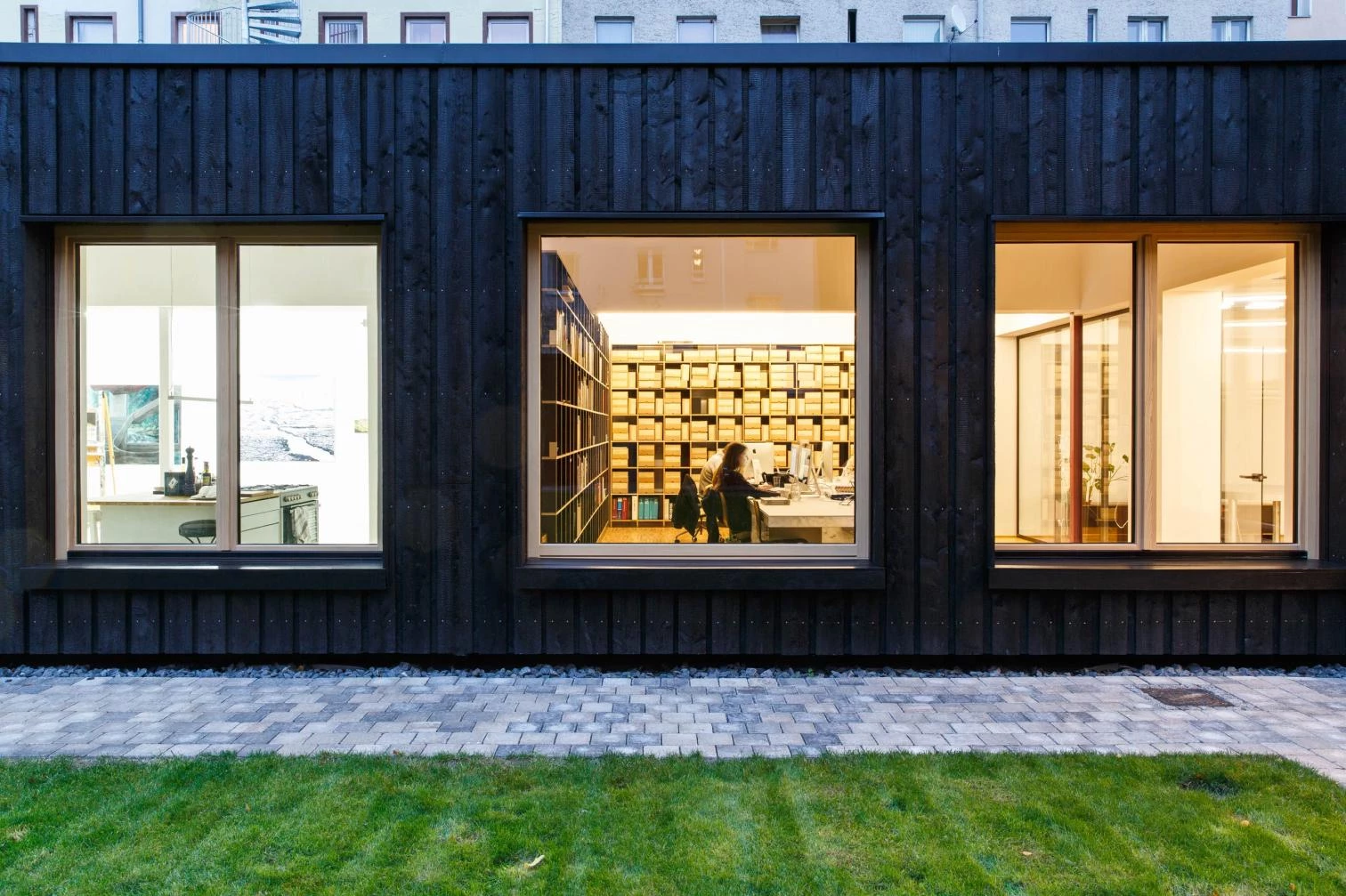 柏林旧锁匠铺改造丨德国柏林丨艺术家和创意人士团体-6