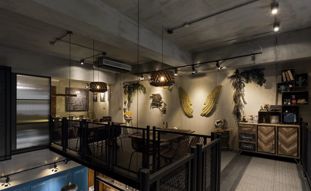 蒸气庞克风 33㎡挑高餐酒馆,复古科幻的工业艺术空间-15