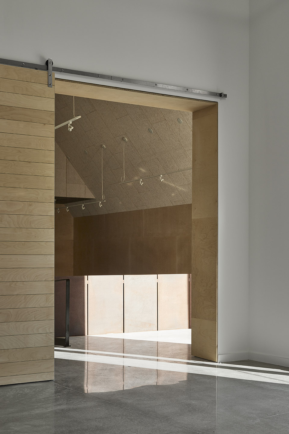 高地村游客解说中心，加拿大 / Abbott Brown Architects-24