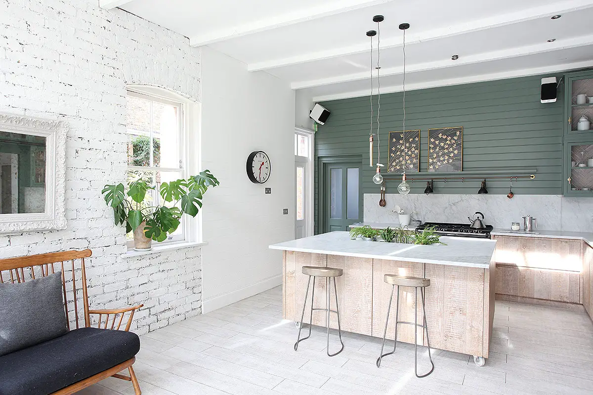 伦敦明亮当代风格别墅设计-14