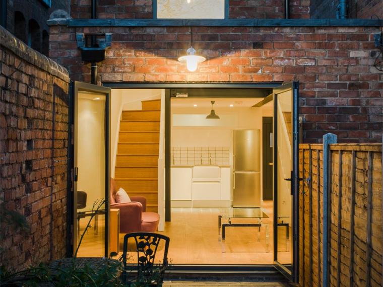 英国马厩变身的宜居工作室兼住宅-6