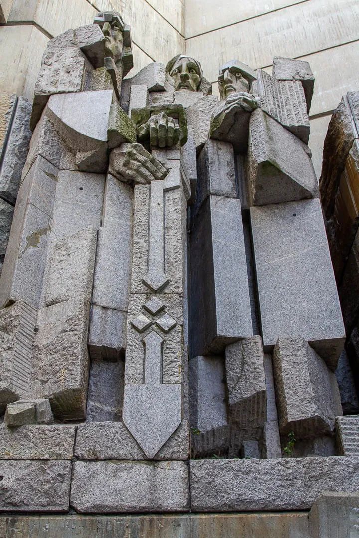 苏联粗野主义建筑及雕塑作品赏析丨多位设计师-69