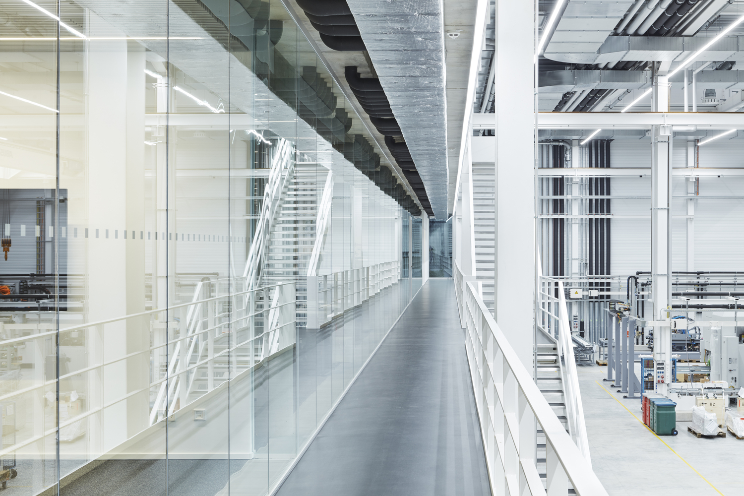 德企 EMAG 总部扩建，生产办公一体化呈现现代工业风-19