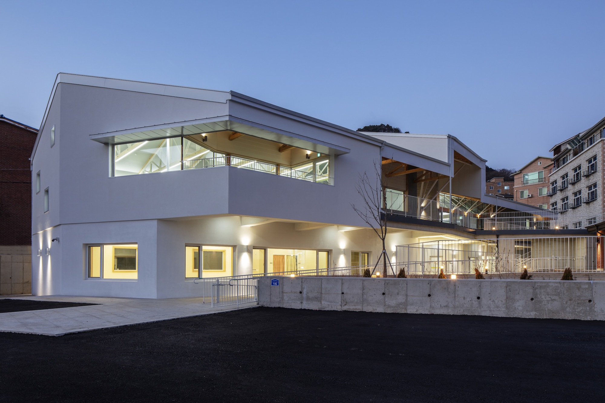 Gyodong 社区中心丨韩国春川市丨studiothewon-42