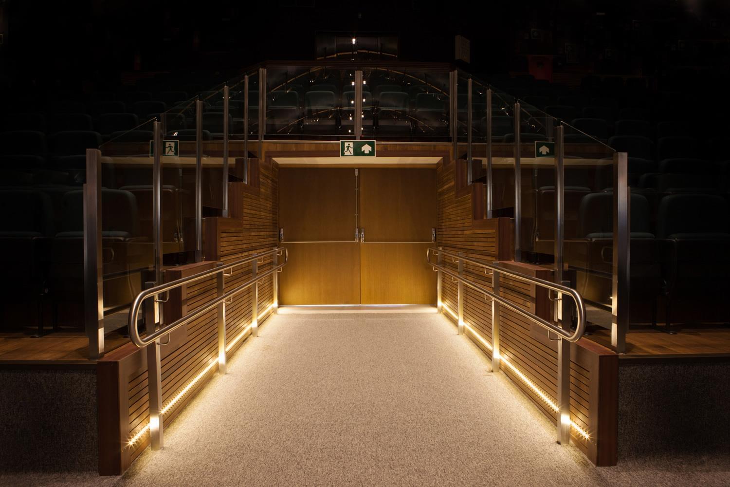 弗朗西斯科·努内斯剧院-4