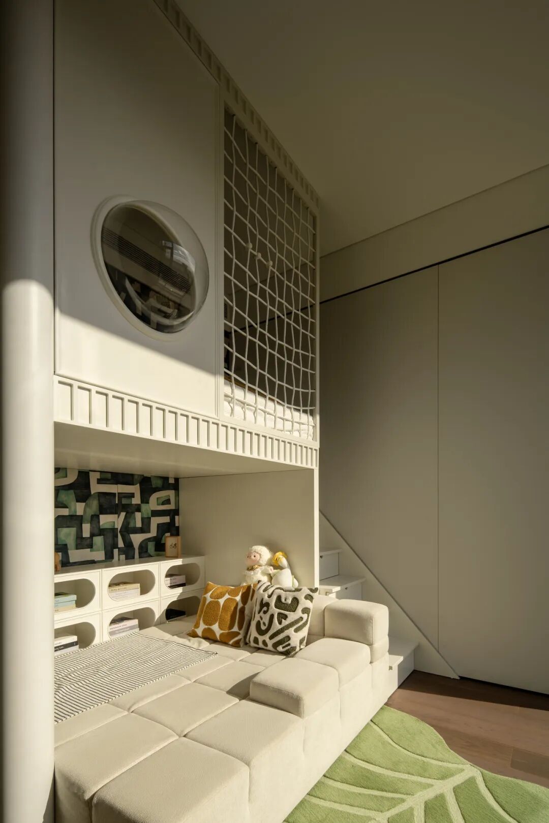 栋三尺设计|依山望江，空间中的精神秩序——现代奢居的仪式与尺度-76