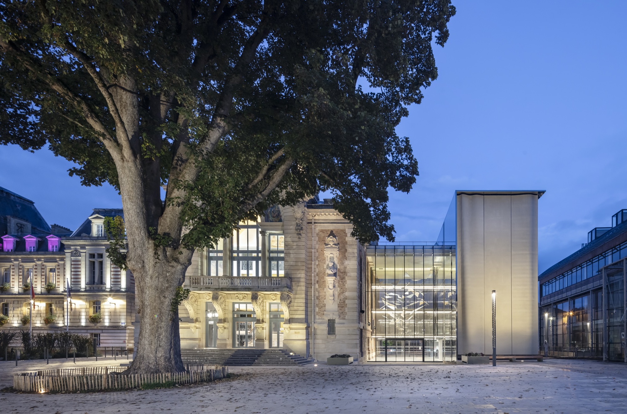 Legendre Theater / Opus 5 architectes-29