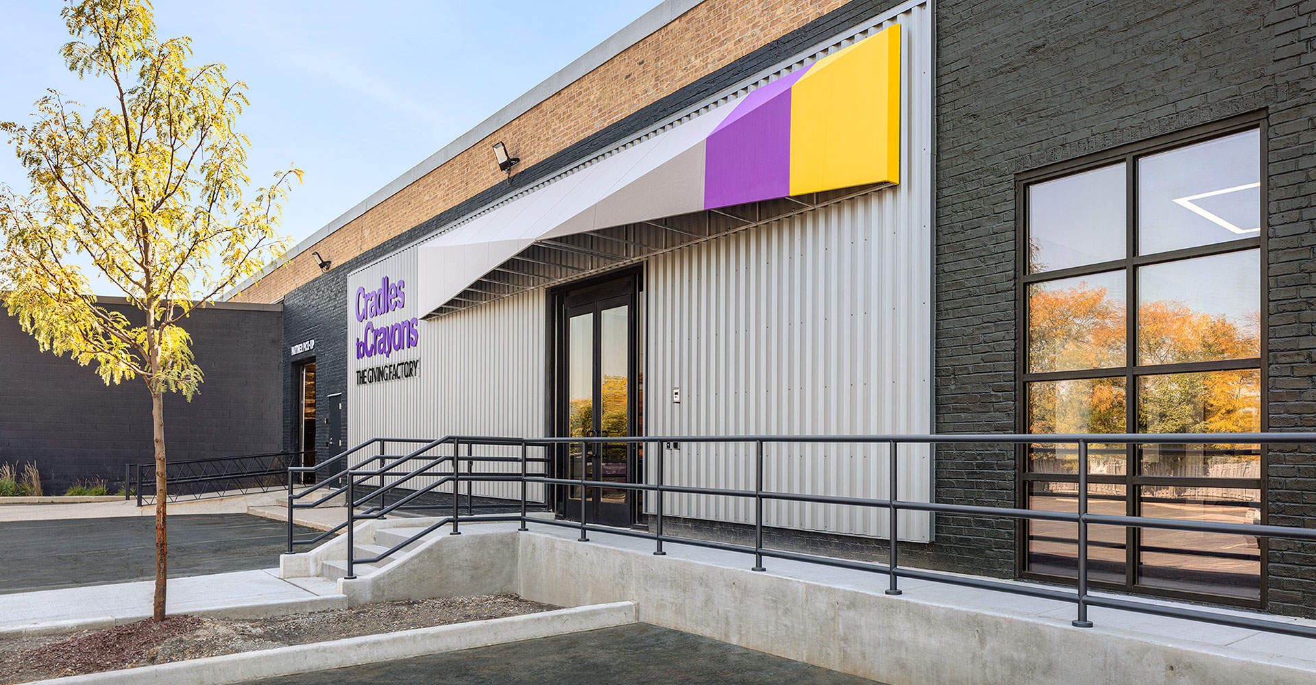 Cradles to Crayons新工作空间开发项目丨美国芝加哥丨Eckenhoff Saunders-1