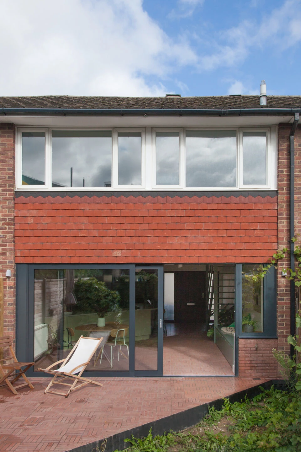 伦敦郊区 60 年代住宅的现代重生-11