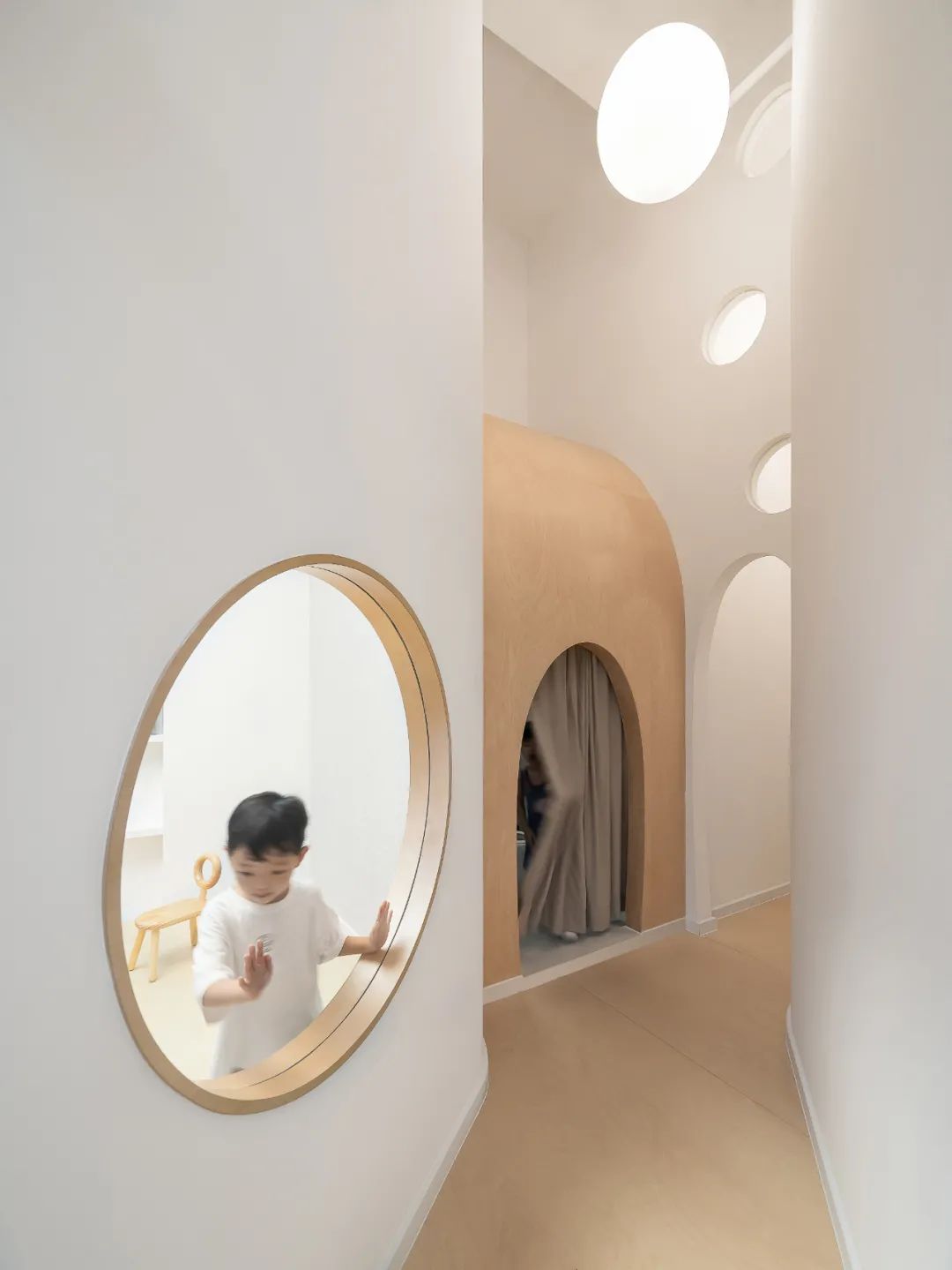 童话世界的大门 | 壹所设计工作室的幼儿阅读空间-68