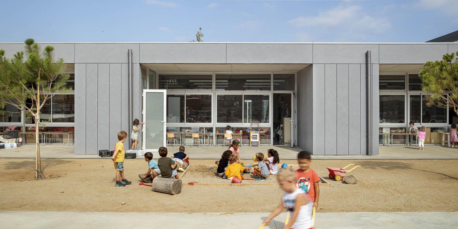 西班牙 Sant Fruitós 教育建筑丨西班牙巴塞罗那丨Adrià Goula-12