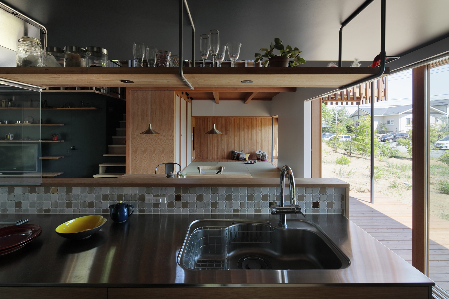 山梨县移居屋的温暖“边缘空间”-37