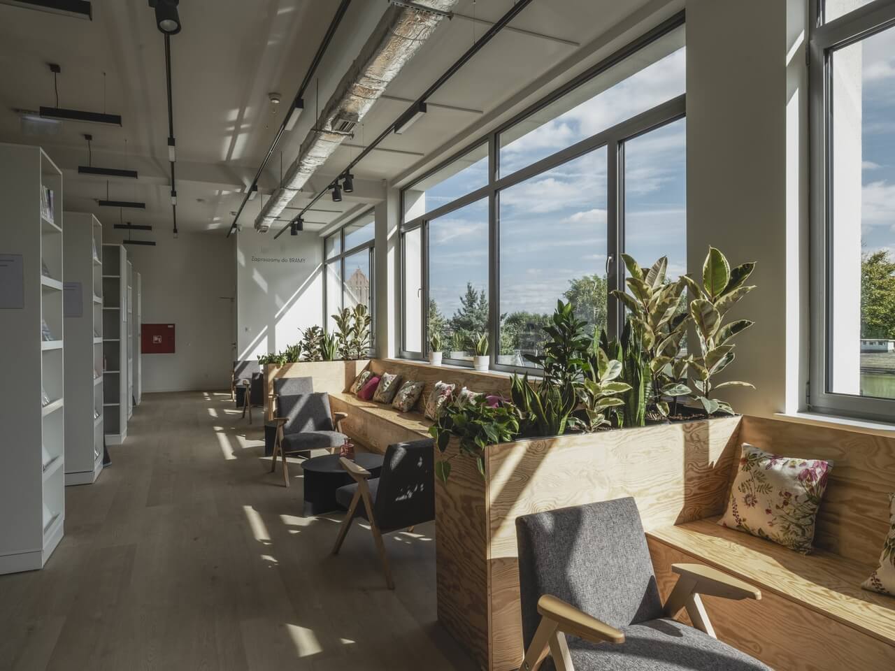 Niezwykła renowacja Książnicy Stargardzkiej - zobacz, jak stare spotyka nowe! - PLN Design-4