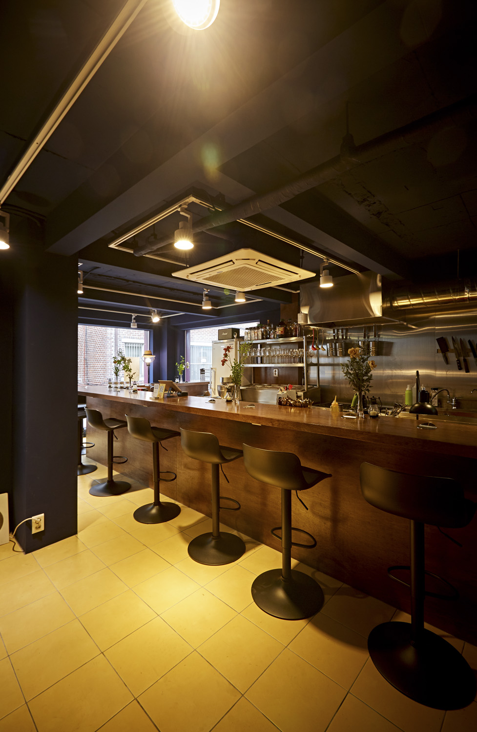 10 坪个性酒吧，展现独特魅力-10