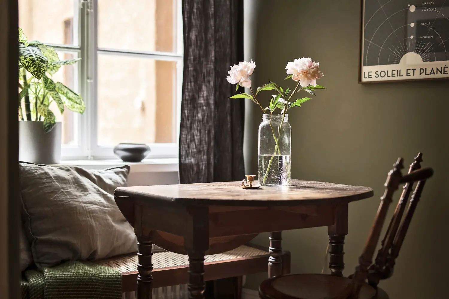 20 平米绿黑个性小窝-12