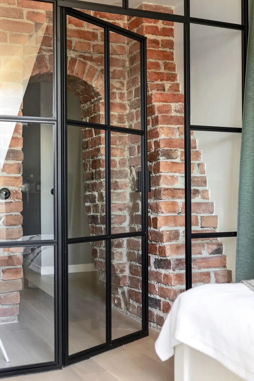 瑞典绿色陶土风格阁楼设计-14