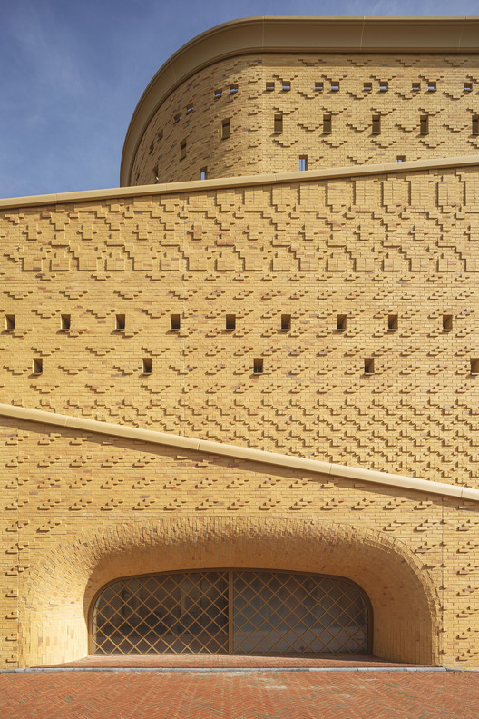 卡特沃德广场停车场-4