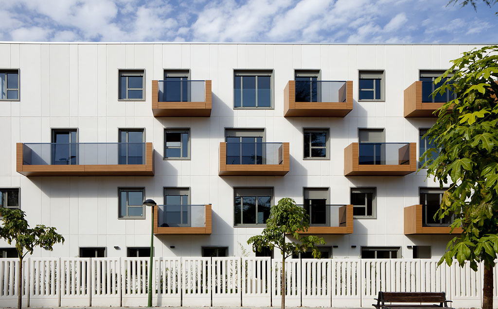 西班牙 Fadura 住宅——城市与自然的和谐交融-21