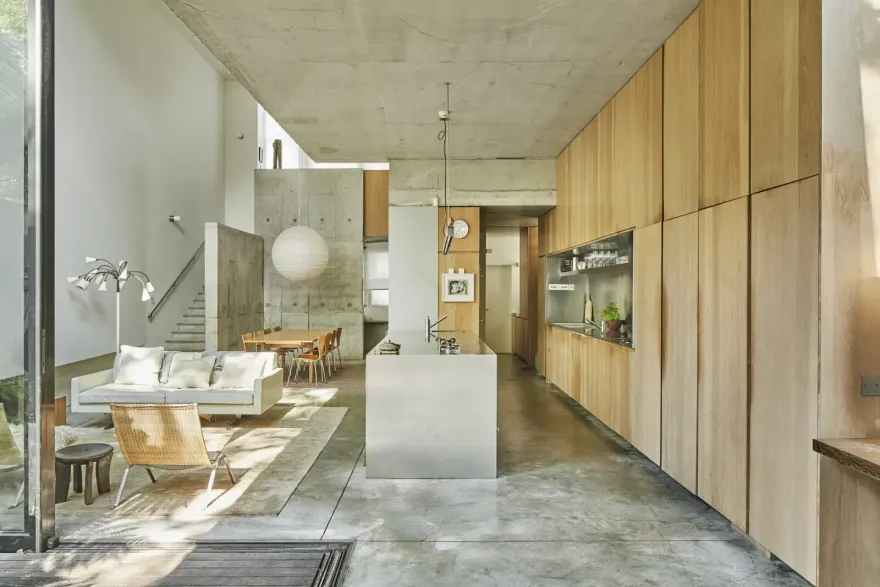 伦敦隐藏式现代混凝土别墅设计-1