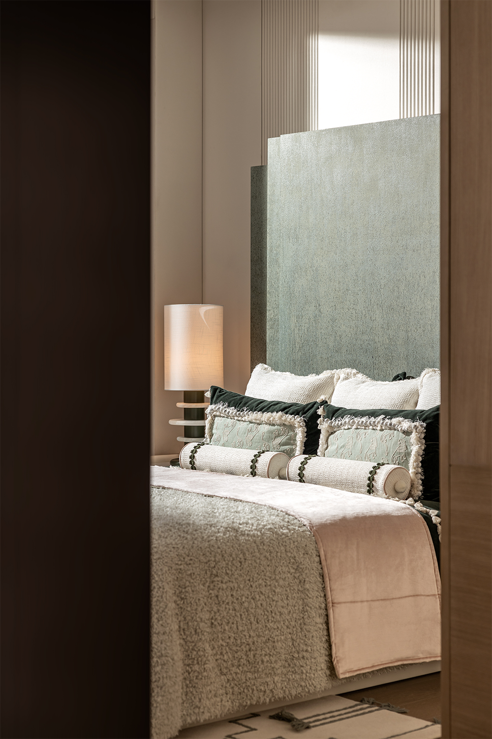 万华成都麓湖黑鉐岛上叠别墅样板间丨中国成都丨深圳市盘石室内设计有限公司,万华室内设计中心-38