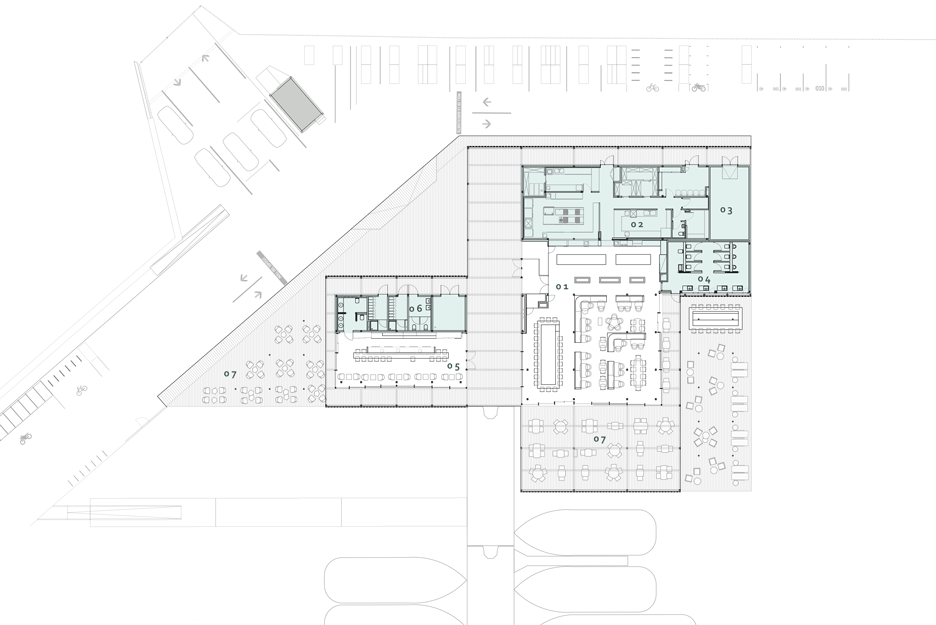 穿孔幕墙覆盖的巴塞罗那码头建筑-11