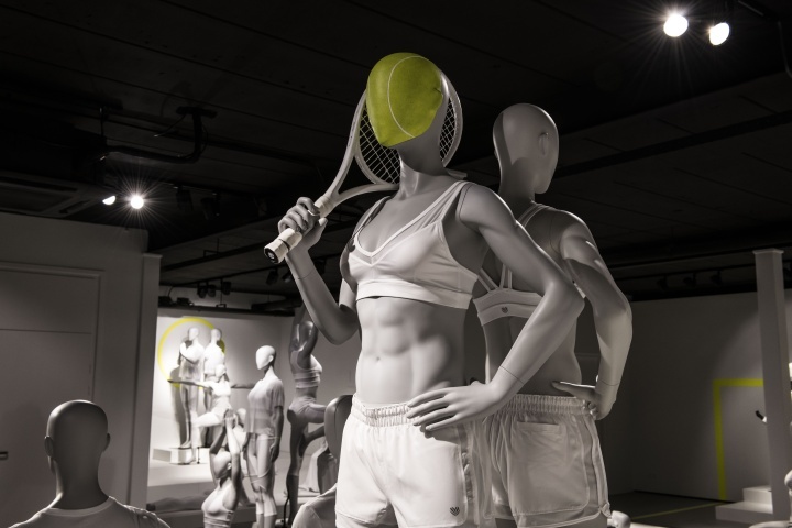 荷兰 Hans Boodt Mannequins 运动模特展厅-21