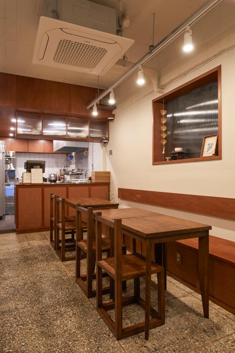 温暖小清新，10 坪餐厅的装修魅力-10