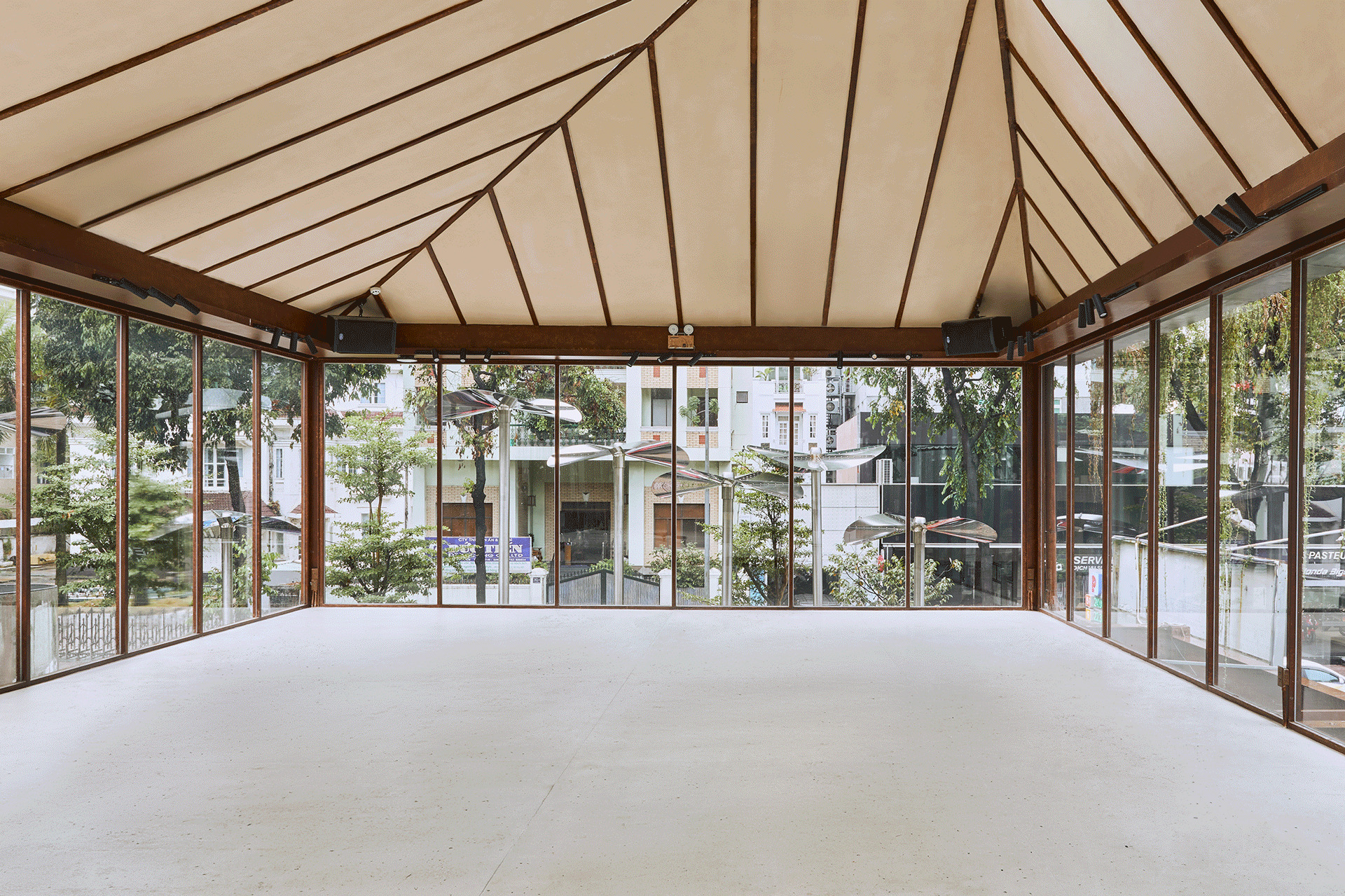 德拉索尔工作与展览空间丨越南胡志明市丨The Lab Saigon-45