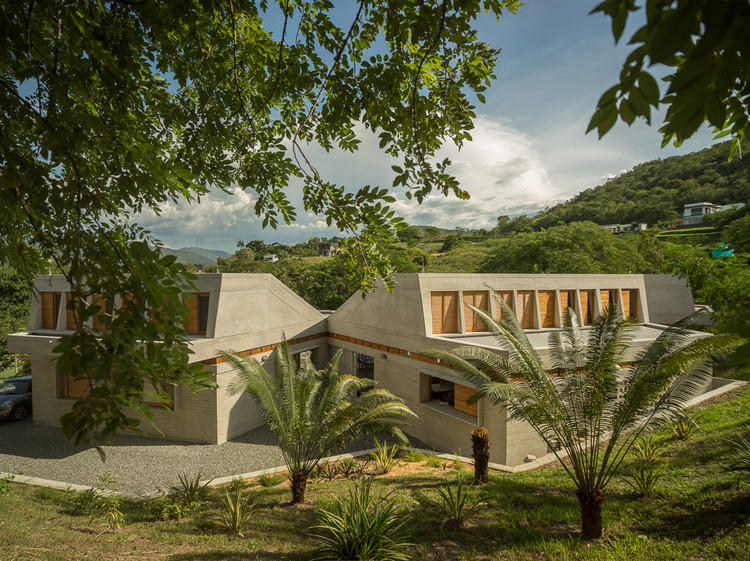 热带干旱森林中的生态住宅-7