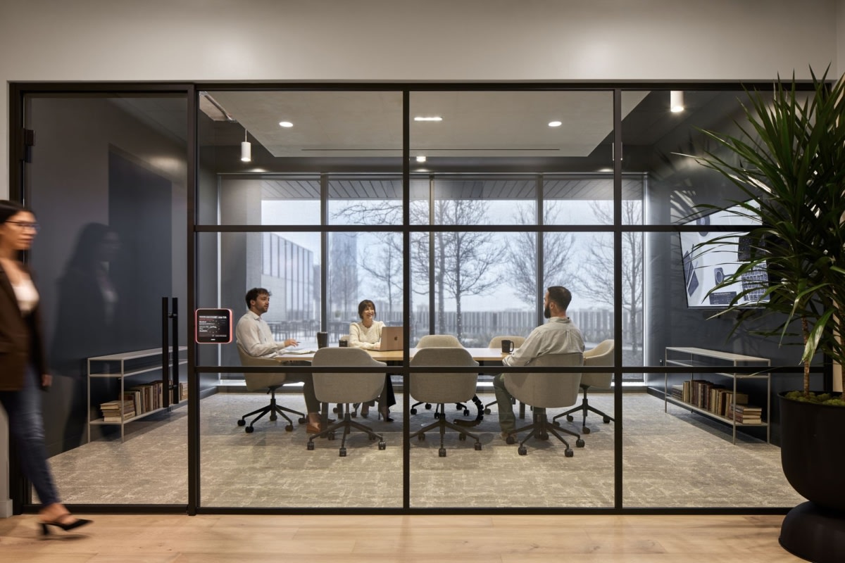 Stream Realty Partners Offices by Corgan-18