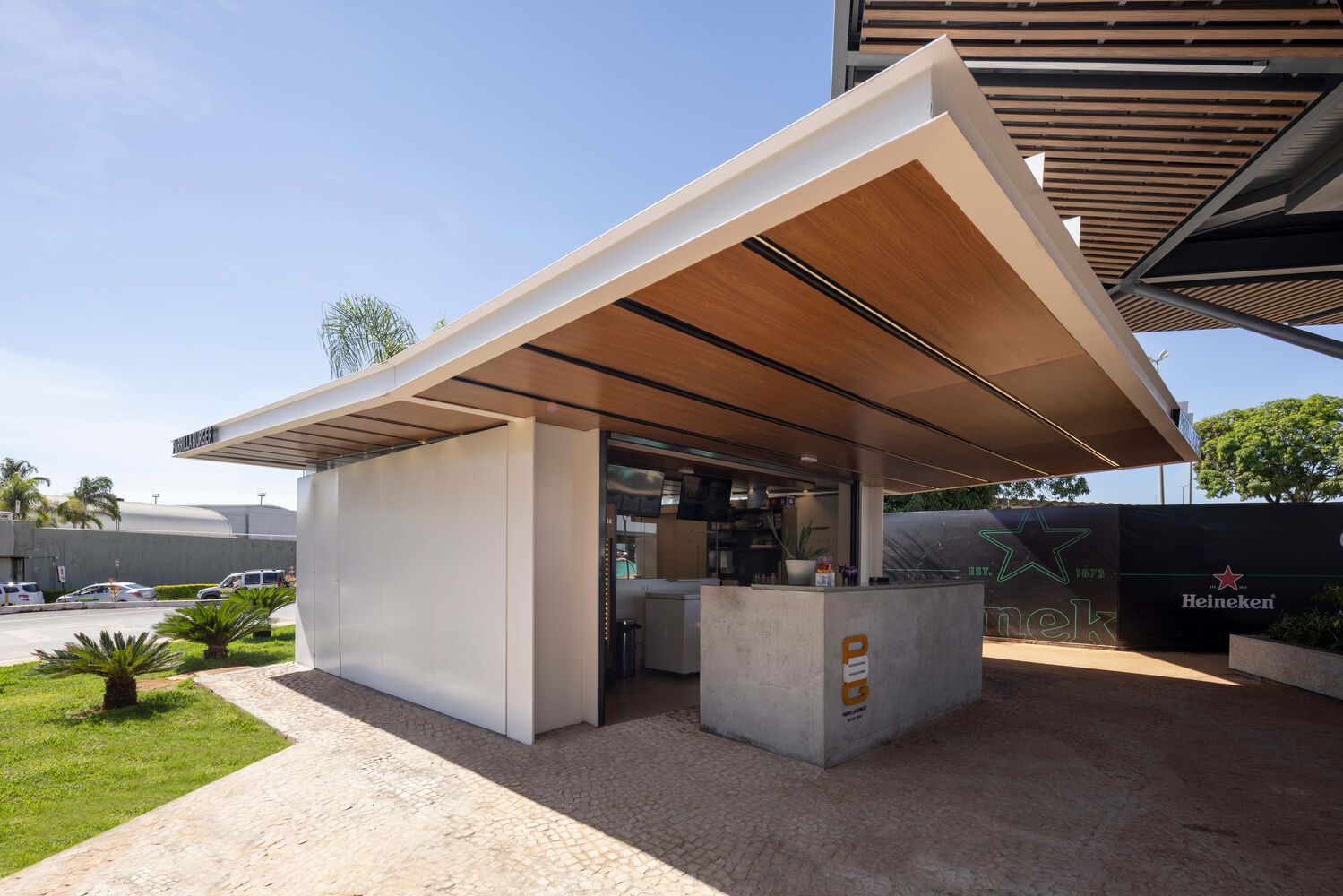 巴西利亚机场汉堡餐厅丨巴西巴西利亚丨Atelier Paralelo-25