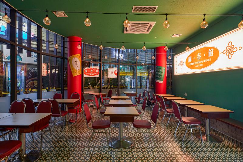 二十平米独特复古餐厅设计-4