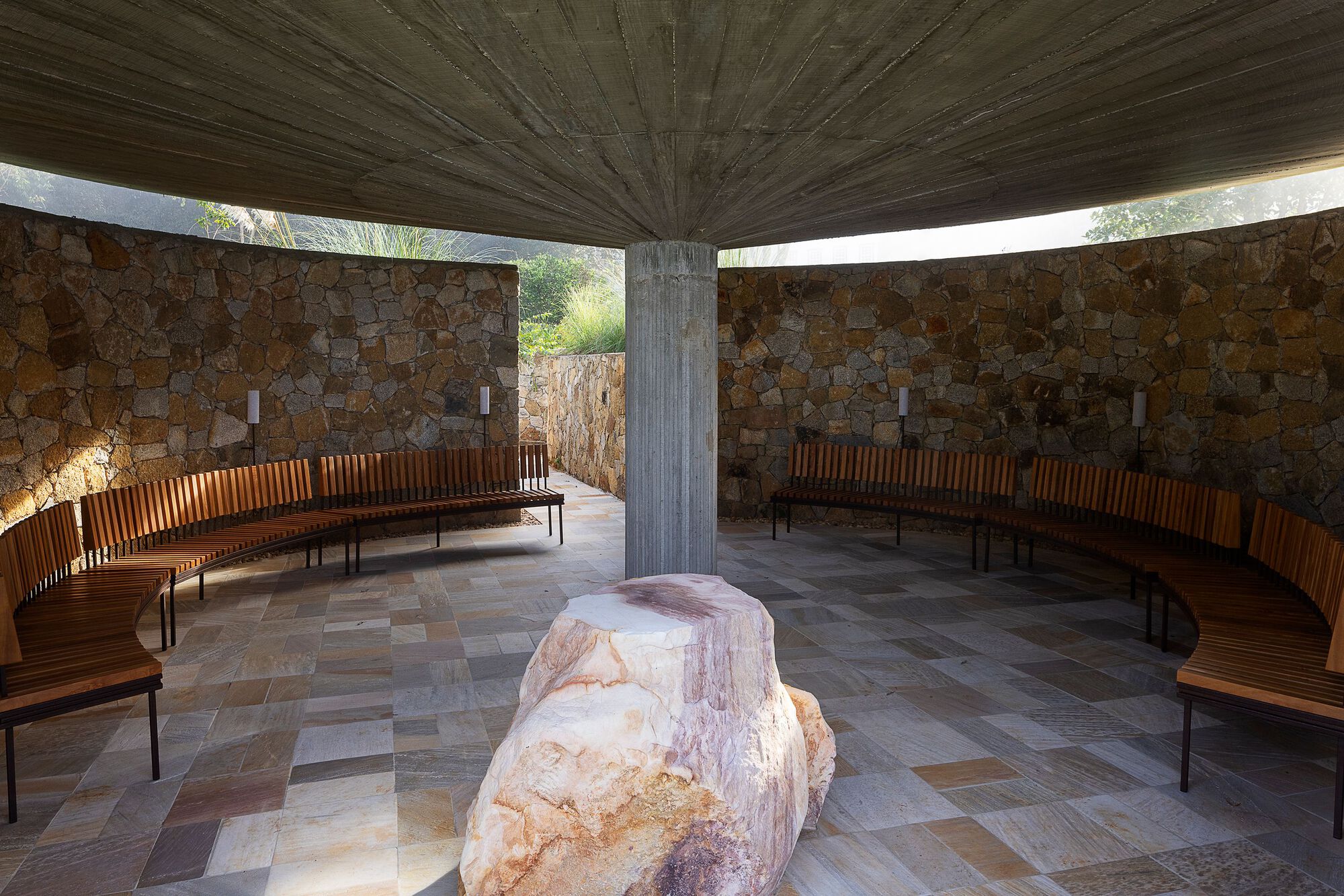 São José 山脉脚下的小教堂丨巴西丨MACh Arquitetos-27