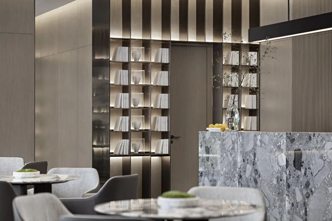 绿城济南诚园生活美学馆 | 现代简约与镜面艺术的完美融合-23