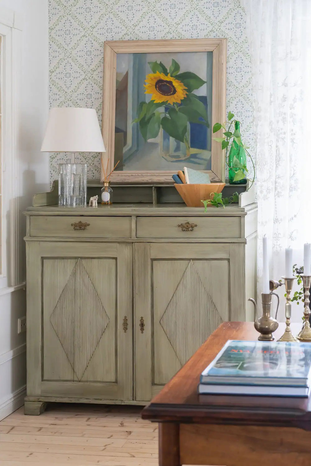 瑞典百年农场小屋的繁花内饰设计-7