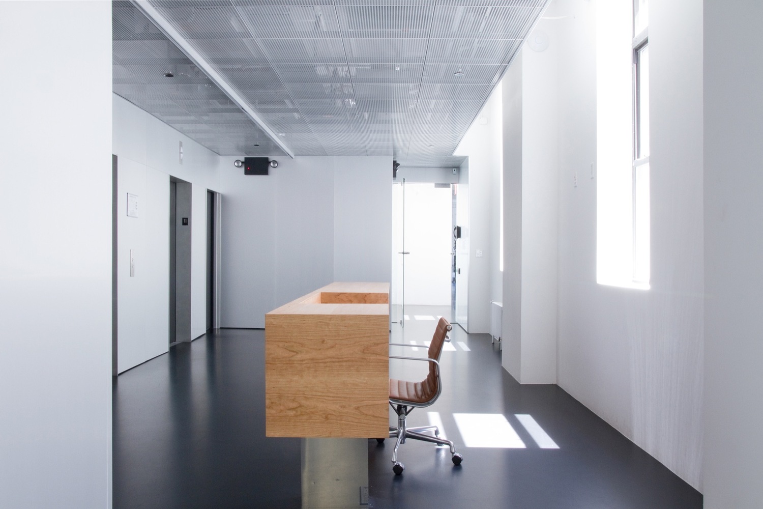 纽约三家公司办公室的统一设计-32