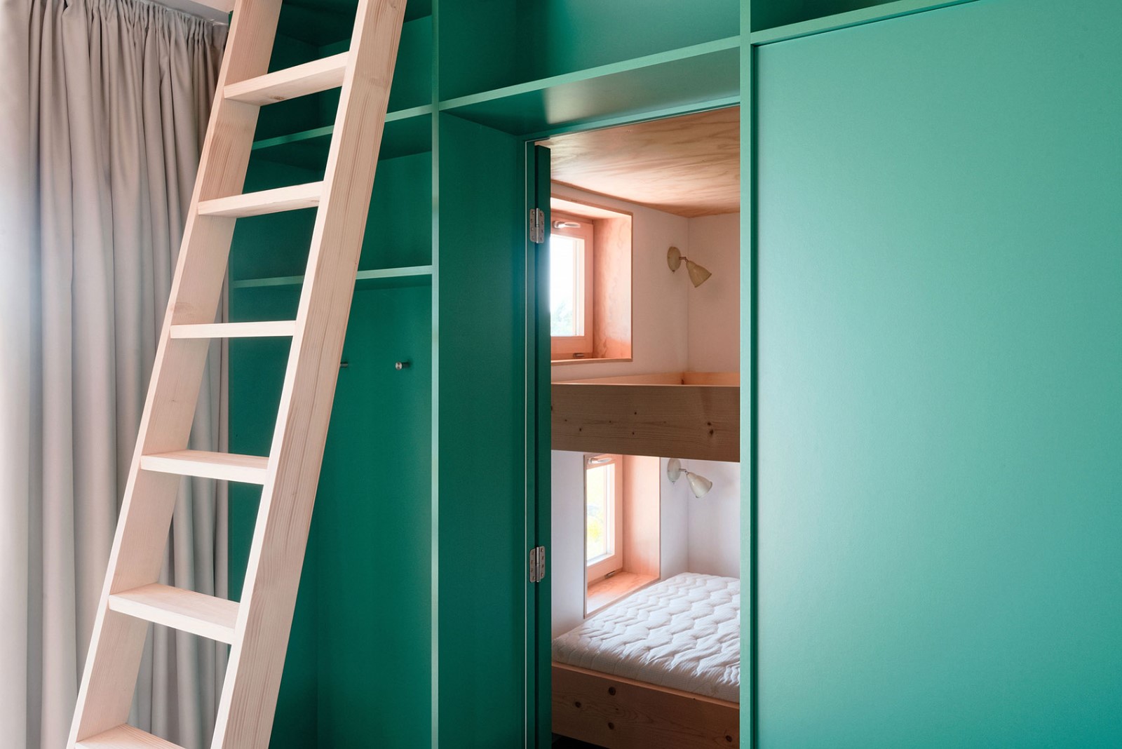 VOJ湖边度假屋，斯洛伐克 / JRKVC-32