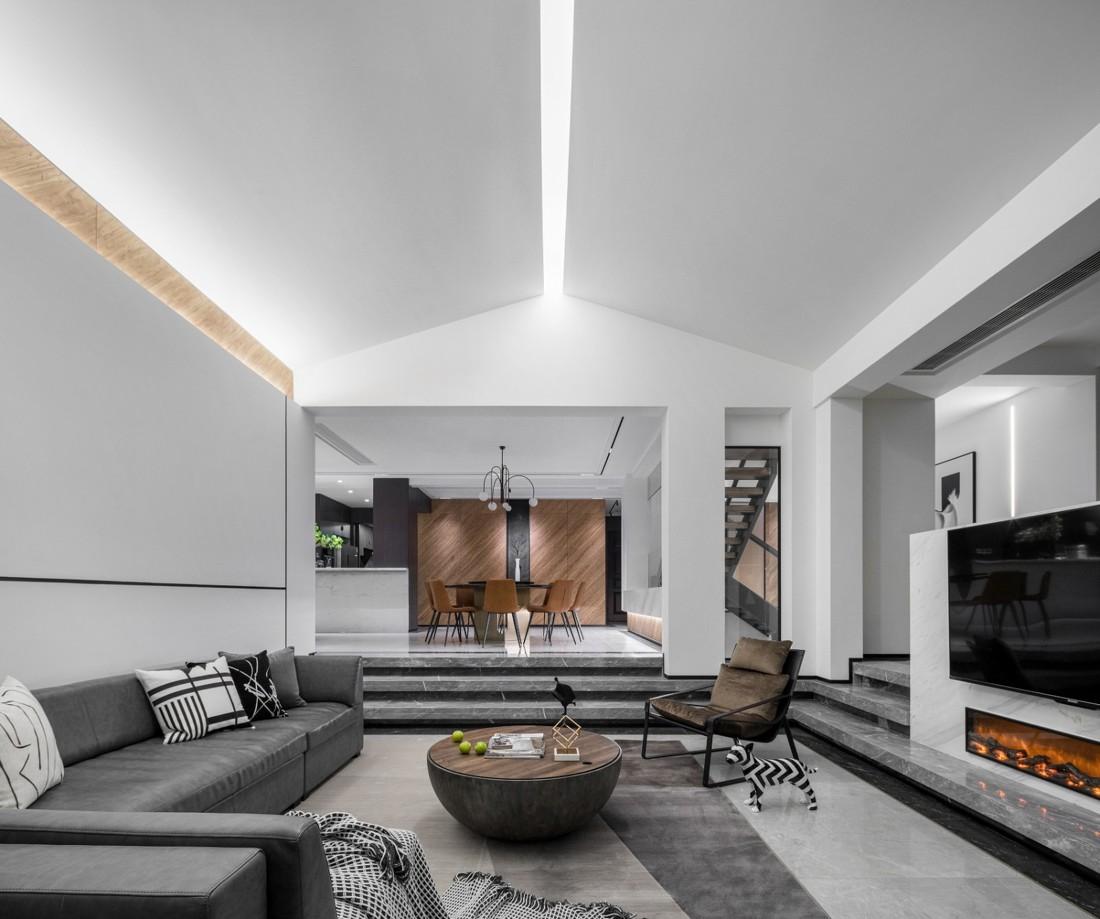 异形屋顶下的现代生活空间-21