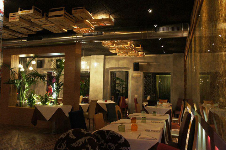 “ПЕПЕРОНИ”餐厅丨意大利丨米兰设计师Andrea Langhi-12