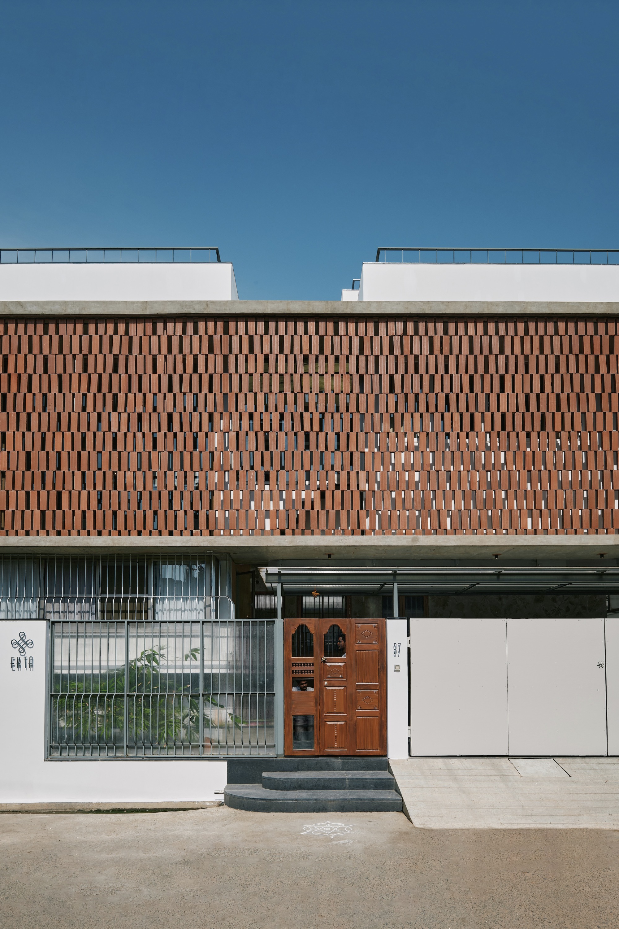 两种现实之屋丨印度本地治里丨STO.M.P-36