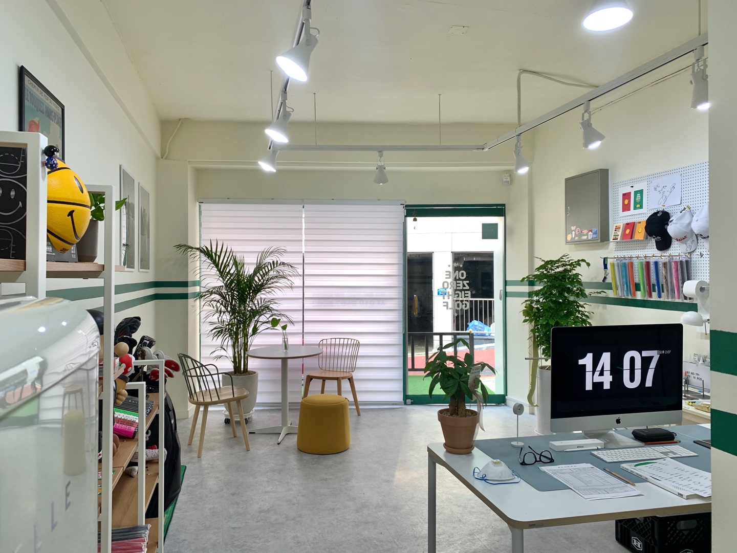 108GOLF-13 坪清爽氛围的高尔夫用品店设计-4