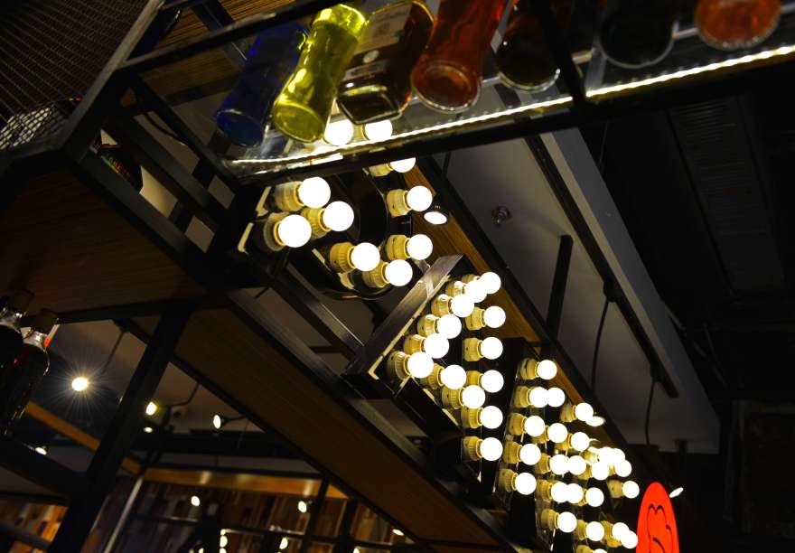 胖哥俩肉蟹煲无锡宝龙店实景照 李浩海设计-2