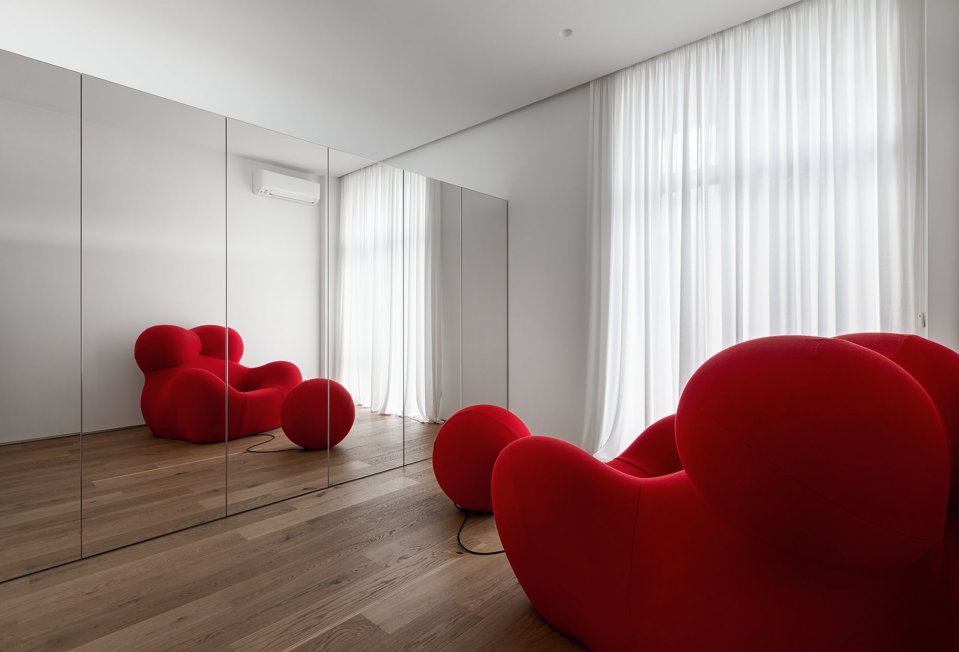 白色+粉色公寓设计 赋予空间跳跃的生命力-16